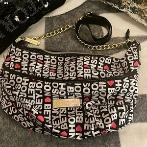 Betsey johnson bbw logo & hearts hobo crossbody bag /purse